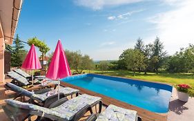 Sunset Holiday Home With Pool And Large, Mature Garden